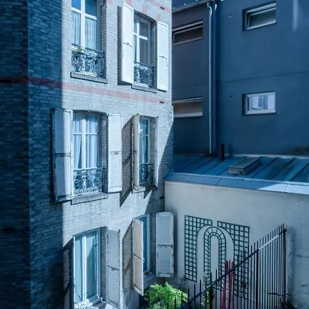 Charming Studio Near Montmartre Apartment