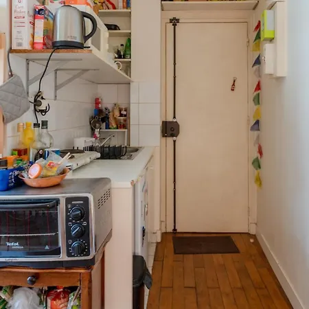 Charming Studio Near Montmartre Paris